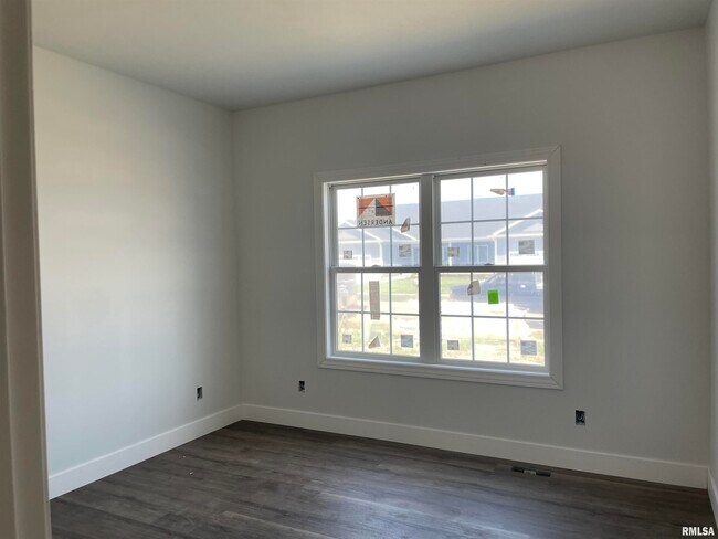 Building Photo - 1607 Blenheim Dr