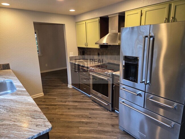 Foto del edificio - !!MOVE-IN SPECIAL- 50% OFF 1ST FULL MONTH RENT!!  Beautiful 3 Bedroom, 2 Bath in Lacey!