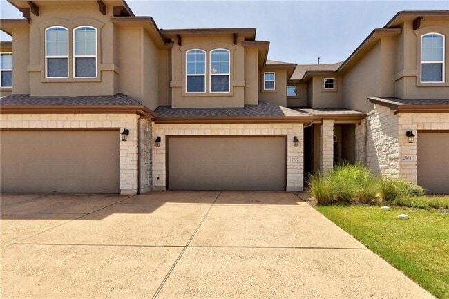 Building Photo - 13400 Briarwick Dr