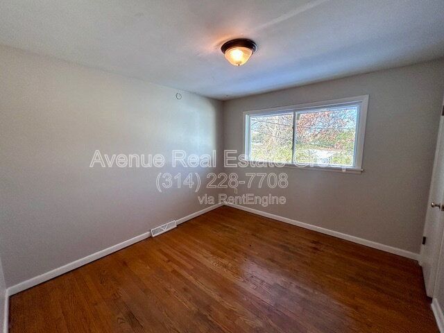 Building Photo - 8819 McNulty Dr