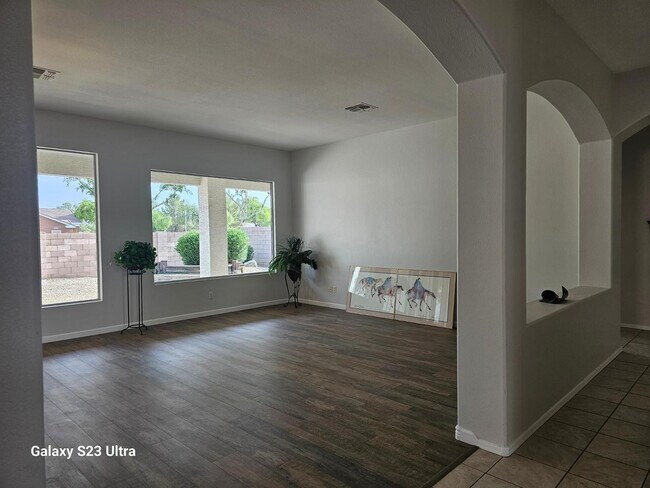 Foto del edificio - 790 W Cherrywood Dr