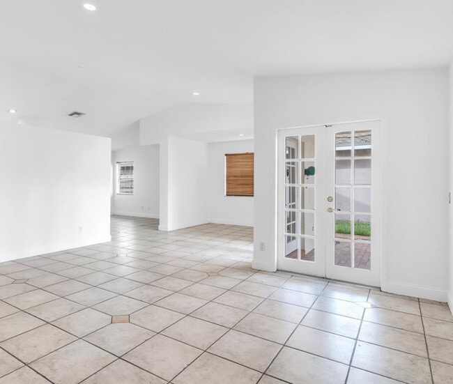 Building Photo - 14660 SW 144