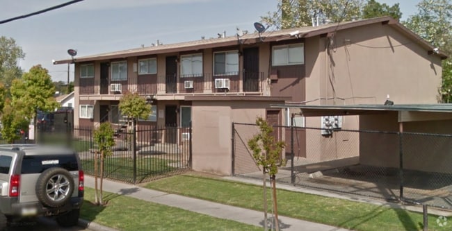 Building Photo - 3254 E Olive Ave