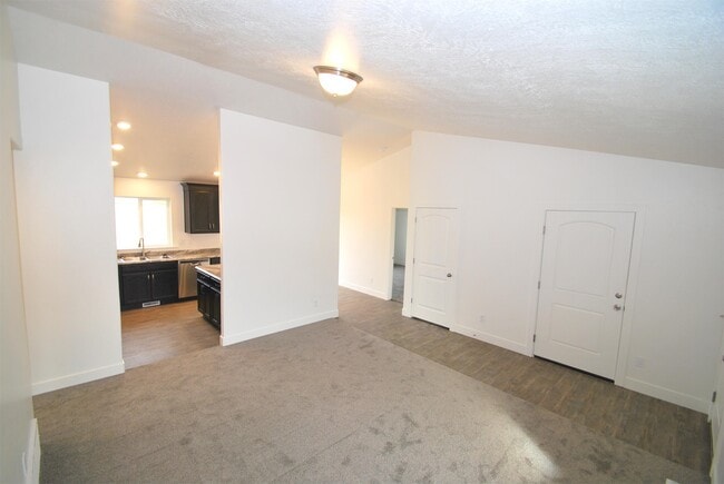 Building Photo - 588 S 770 E