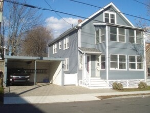 Building Photo - 115 Bartlett Ave