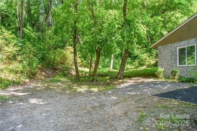 Foto del edificio - 543 College St