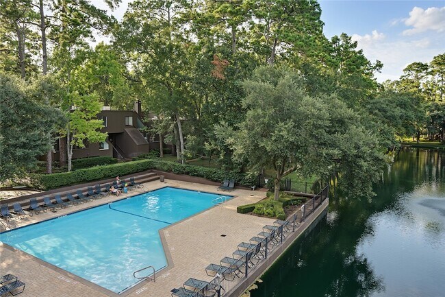 Foto del edificio - 102 Litchfield Ln