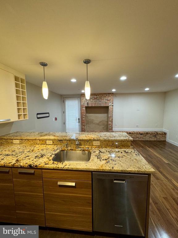 Foto principal - 933 N Calvert St
