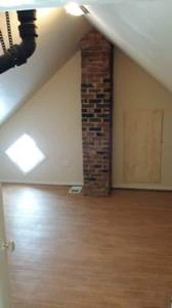 Building Photo - Stuart 1115
