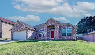 Building Photo - 2710 Logan Dr