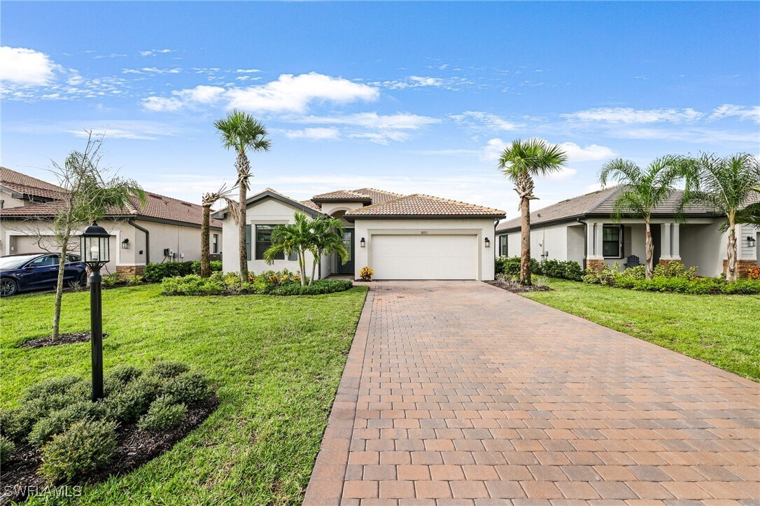 Foto principal - 18311 Ridgeline Dr