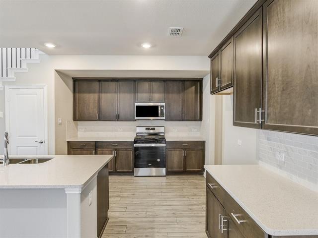 Foto del edificio - 2612 Gateway Ave