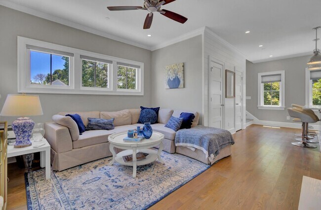 Foto del edificio - 315 Ashley Ave