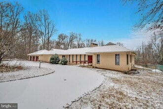 Building Photo - 97 Hardy Dr