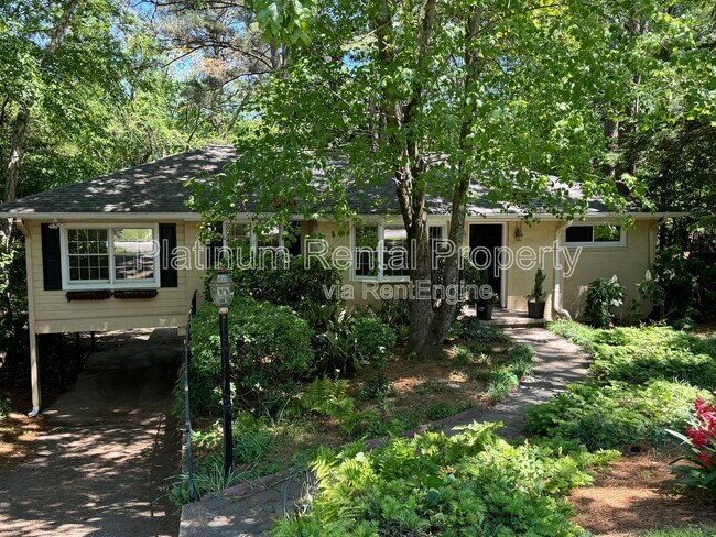 Foto del edificio - 383 Springdale Dr NE