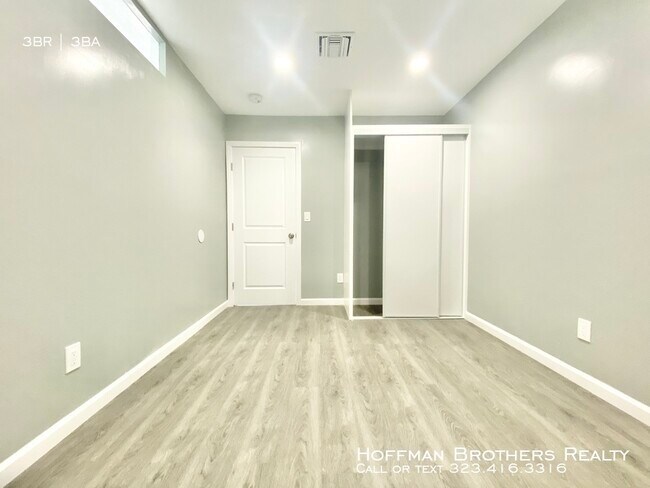 Foto del edificio - 10211 Venice Blvd