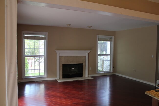 Building Photo - 85 Crenshaw Dr