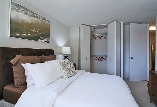 Building Photo - 35 W Elm St