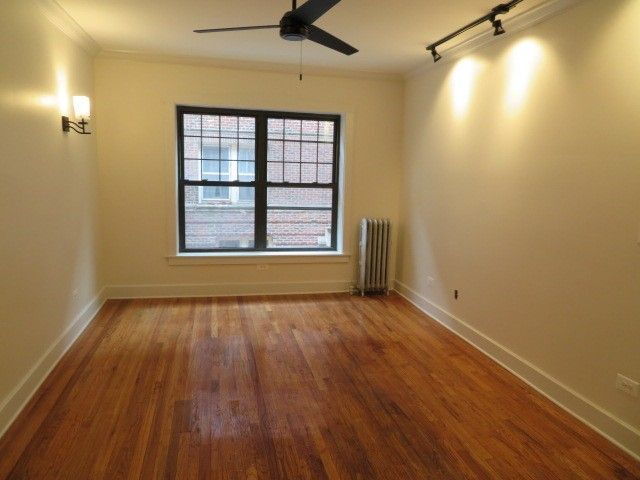 Building Photo - 845 W Agatite Ave