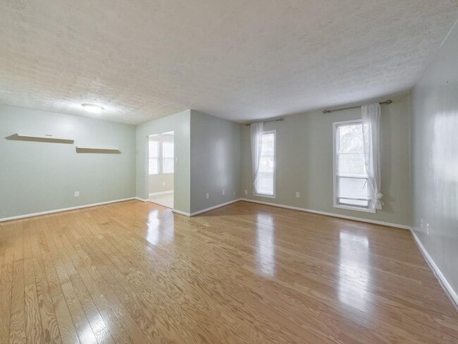 Building Photo - 5155 Roswell Rd NE