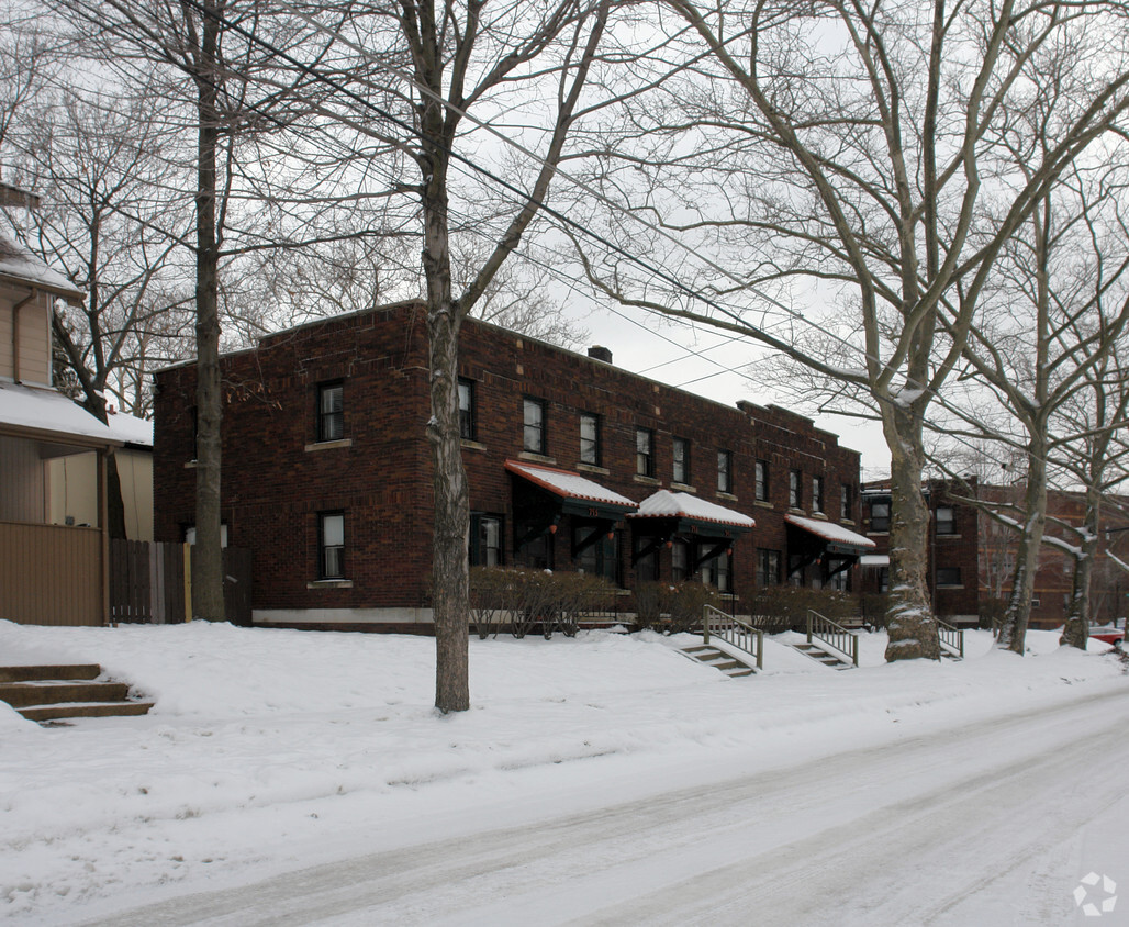 Building Photo - 104 S Portage Path