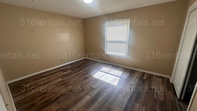 Foto del edificio - $800 - 2 bed 1 bath - Apartment