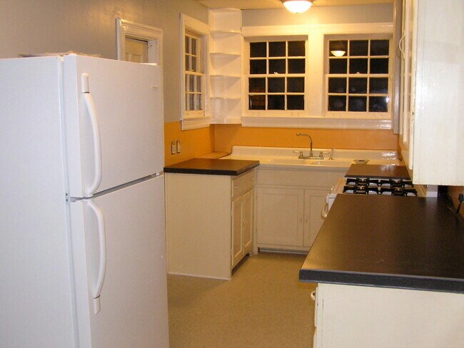 Foto del edificio - 1512 Montgomery Ave