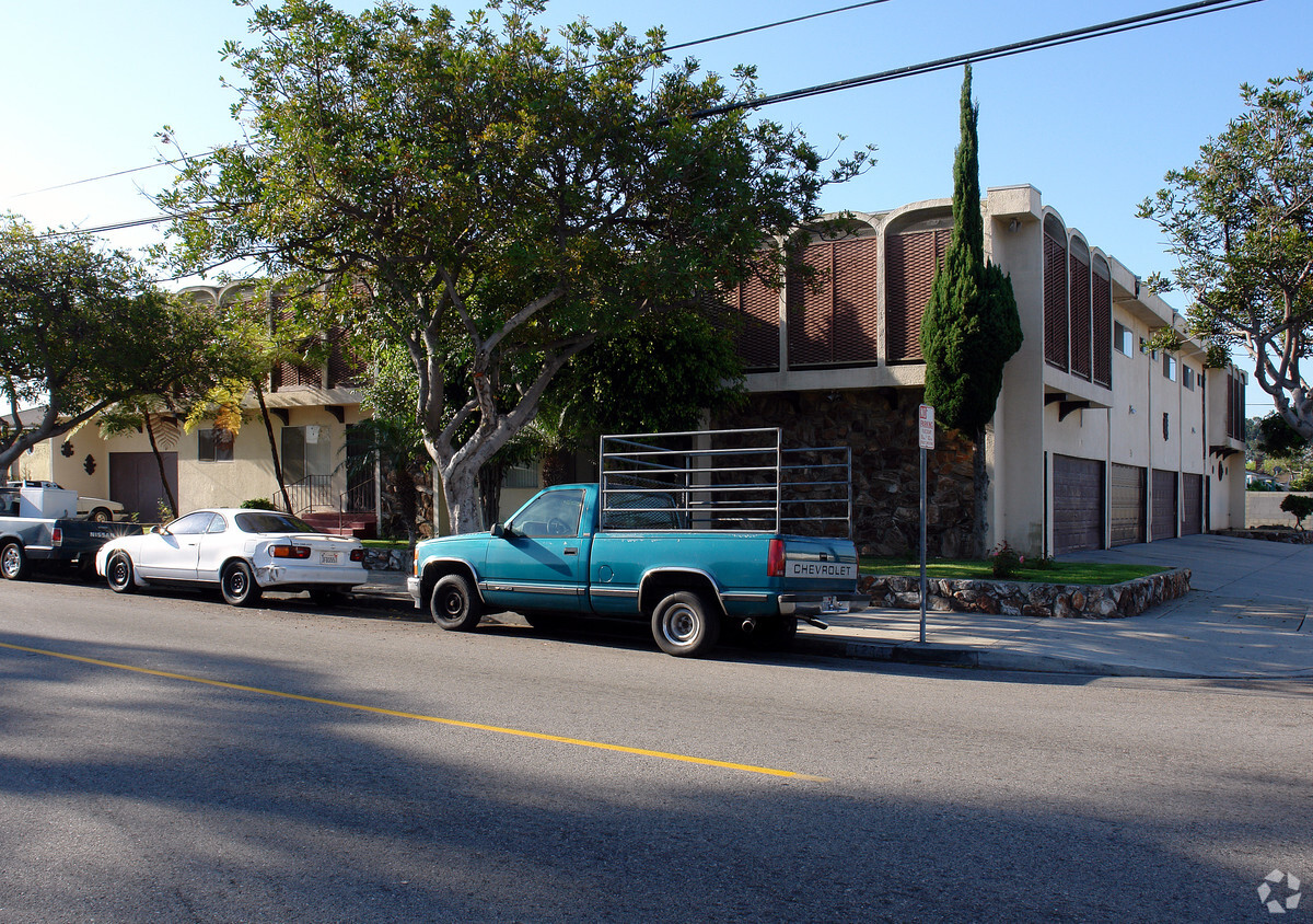 Foto principal - 4236 W 118th St