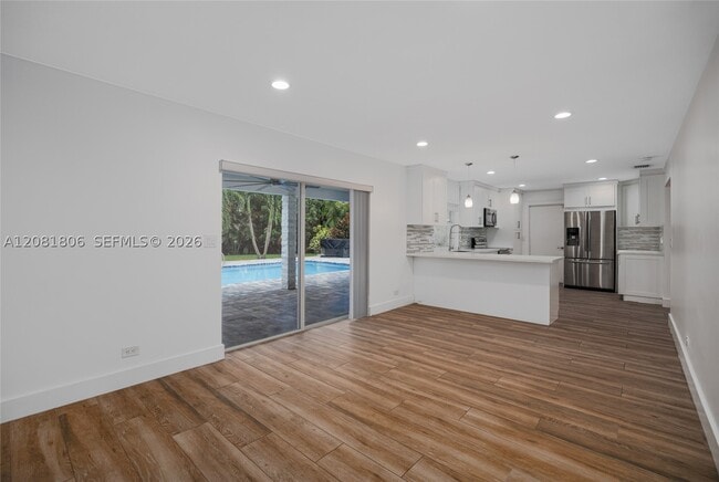 Foto del edificio - 7460 NW 7th St