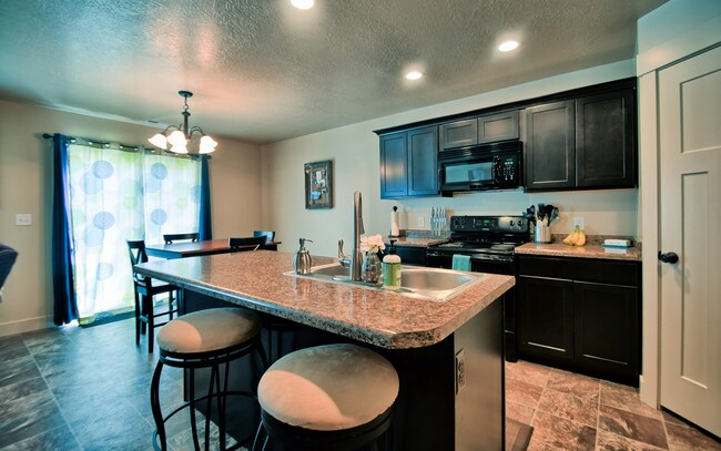 Foto del edificio - 3 bedroom 2.5 bath in Spanish Fork