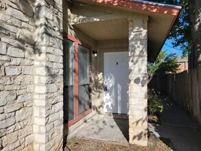 Building Photo - 2804 Bull Run