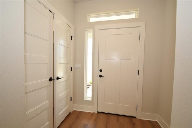 Foto del edificio - 1831 Lapis Ave