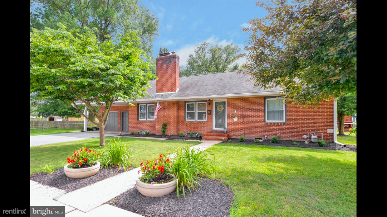 Primary Photo - 3 br, 2 bath House - 202 Friendship Road