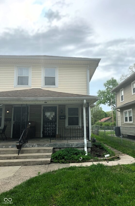 Primary Photo - 3256 Winthrop Ave