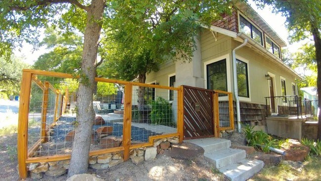 2110 De Verne Street photo'