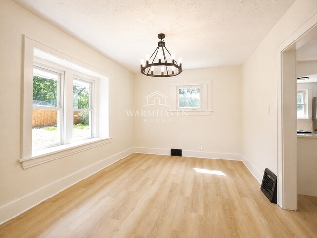 Foto del edificio - 804 Beardsley St