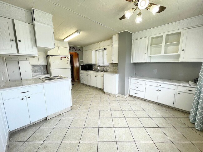 Foto del edificio - 3 Bedroom/2 Bath House in Grantsville with...
