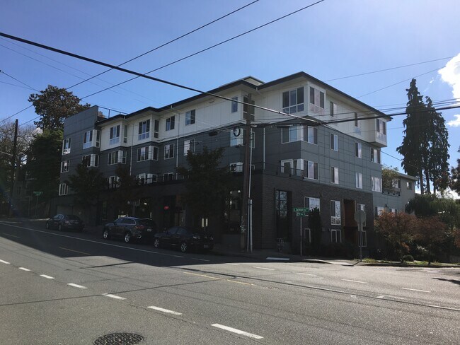 Building Photo - 2901 S Jackson St