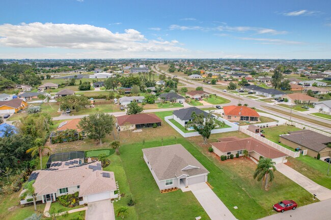 Foto del edificio - 736 SW 5th St
