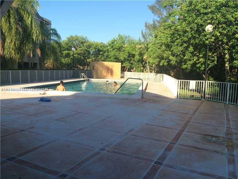 Foto principal - 8260 SW 210th St