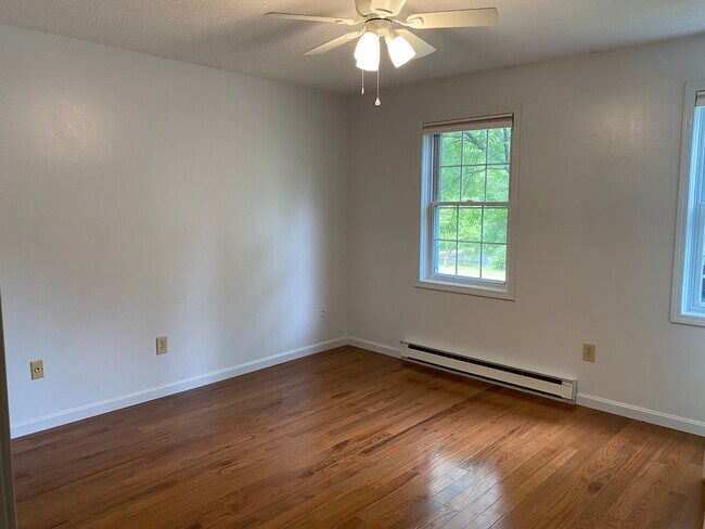 Photo - 252 Twin Oaks Ter Apartment