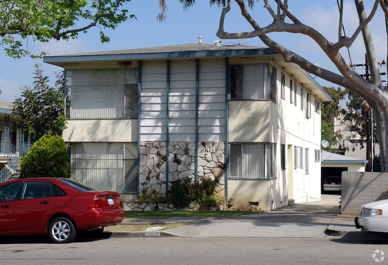 Building Photo - 653 E Regent St