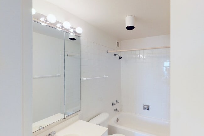 Interior Photo - Regents Park