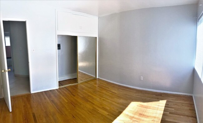 Building Photo - 2BD 1BA Available Now!!!!