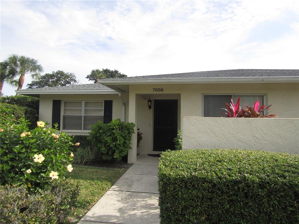 Primary Photo - 7008 W Country Club Dr N