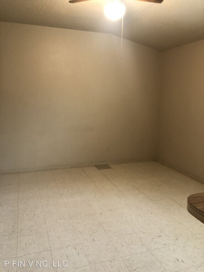 Foto del edificio - 4 br, 2.5 bath House - 209 Swing Ct