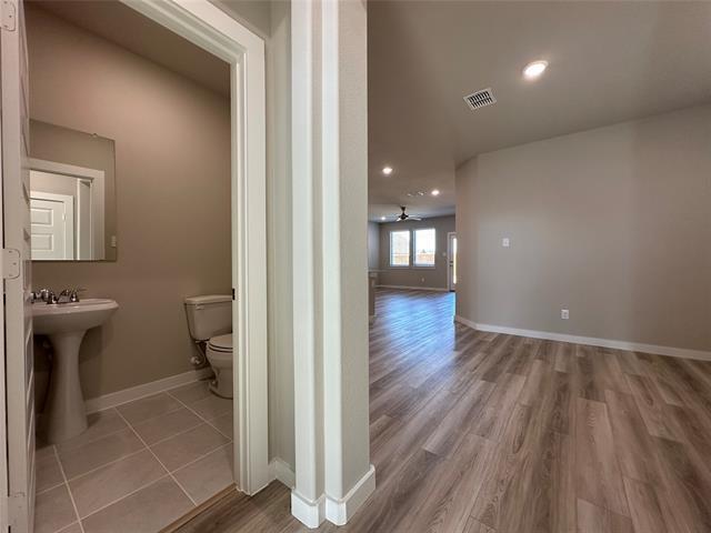Building Photo - 216 Goosewood Dr