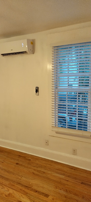 Building Photo - 260 St George St