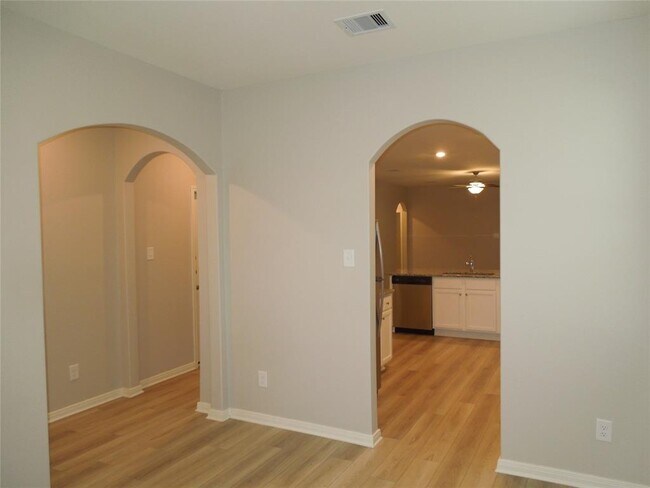 Foto del edificio - 10470 Sweetwater Creek Dr