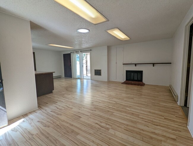 Foto del edificio - Nice 3-Bedroom, 1-Bath Duplex in Eugene!
